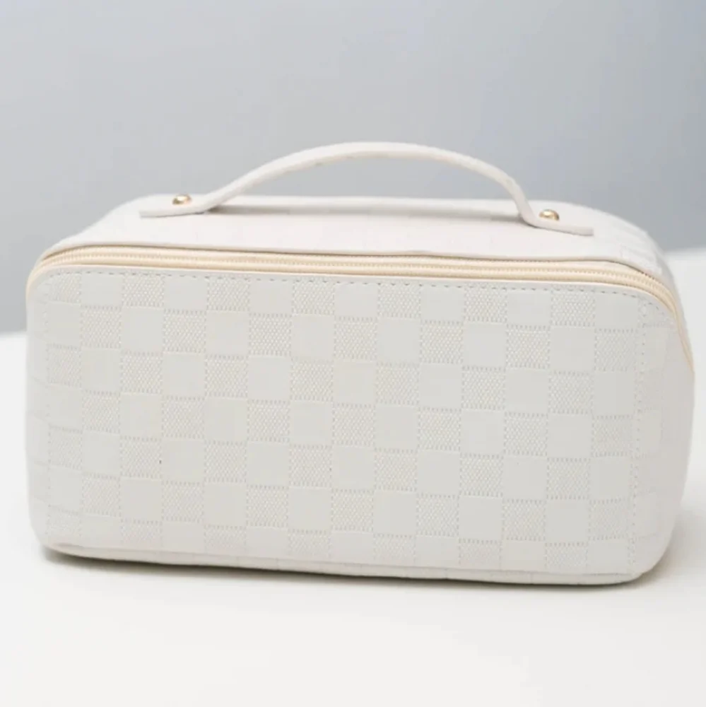 Maison Mosha NWOT Cosmetic Case